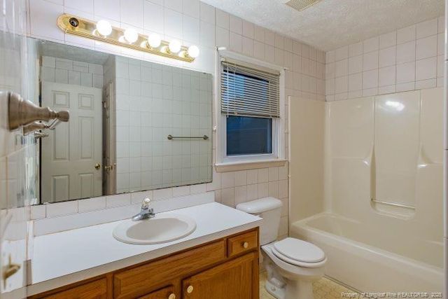 648 Lakeridge Drive, Cameron, NC 28326