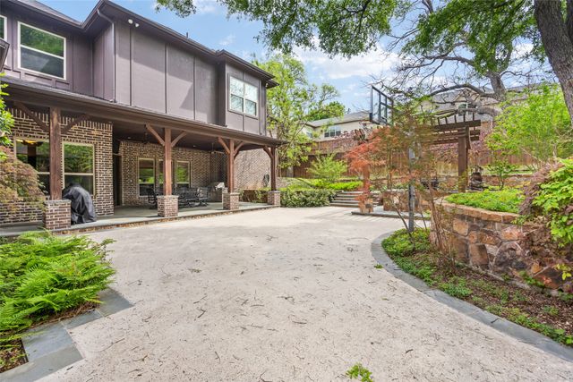 14907 Lake Forest Drive, Addison, TX 75254