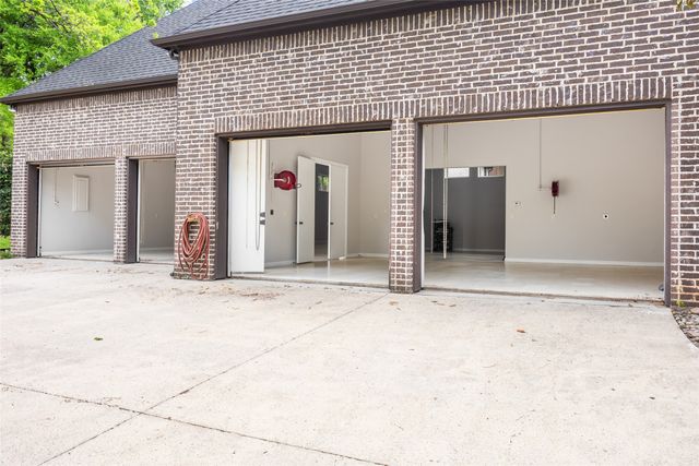 14907 Lake Forest Drive, Addison, TX 75254