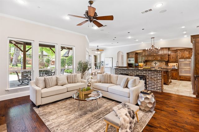 14907 Lake Forest Drive, Addison, TX 75254