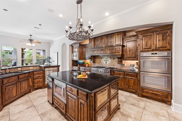 14907 Lake Forest Drive, Addison, TX 75254