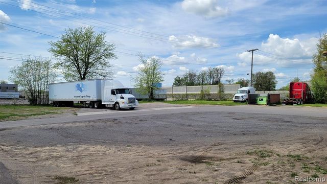 12750 S Huron River Drive, Romulus, MI 48174