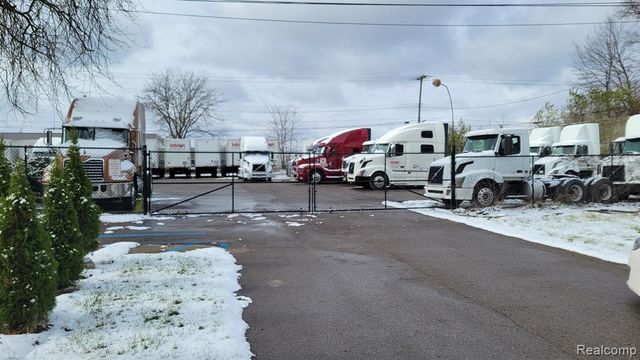 12750 S Huron River Drive, Romulus, MI 48174