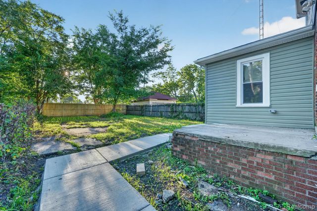 9330 Wildemere Street, Detroit, MI 48206