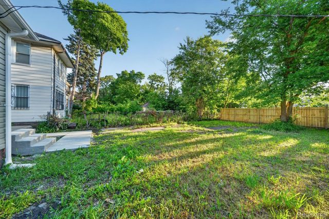 9330 Wildemere Street, Detroit, MI 48206