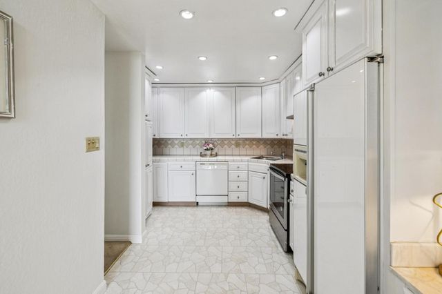 1061 Beach Park Boulevard 307, Foster City, CA 94404