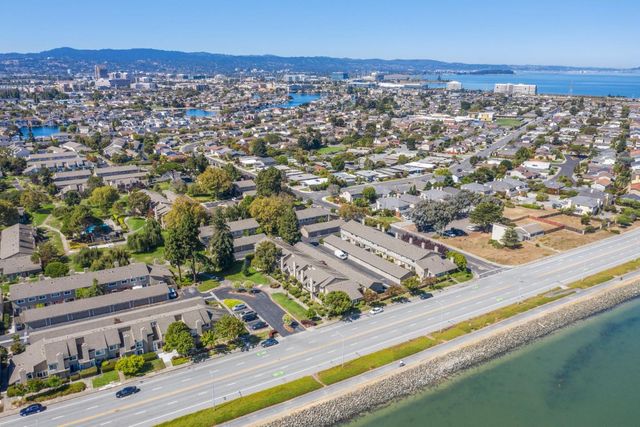 1061 Beach Park Boulevard 307, Foster City, CA 94404