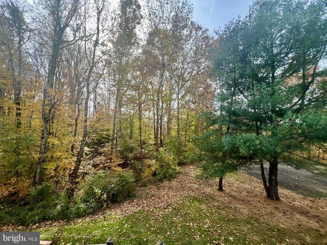 11570 HILL MEADE LN, Woodbridge, VA 22192