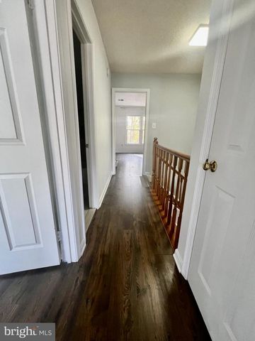 11570 HILL MEADE LN, Woodbridge, VA 22192