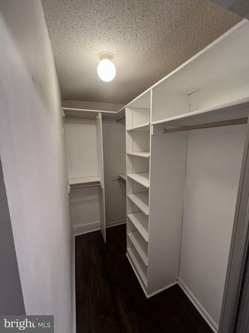 11570 HILL MEADE LN, Woodbridge, VA 22192