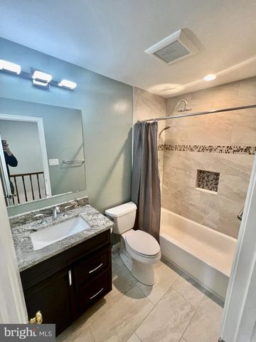 11570 HILL MEADE LN, Woodbridge, VA 22192