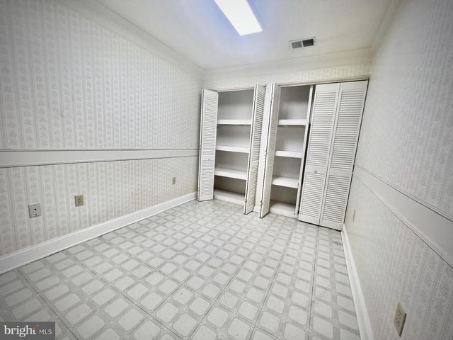 11570 HILL MEADE LN, Woodbridge, VA 22192