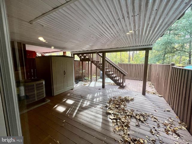 11570 HILL MEADE LN, Woodbridge, VA 22192