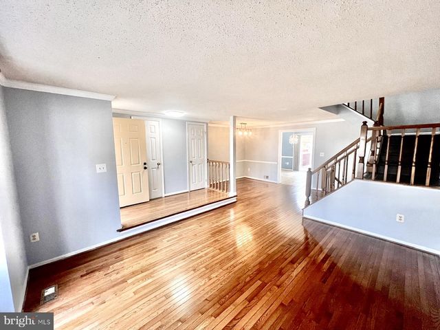 11570 HILL MEADE LN, Woodbridge, VA 22192