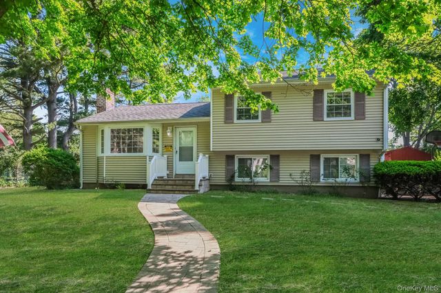 41 Brand Drive, Huntington, NY 11743