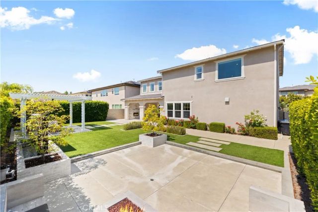 60 Harlow, Irvine, CA 92618