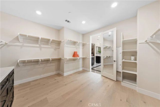 60 Harlow, Irvine, CA 92618