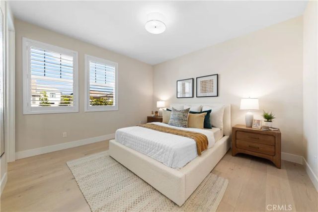 60 Harlow, Irvine, CA 92618