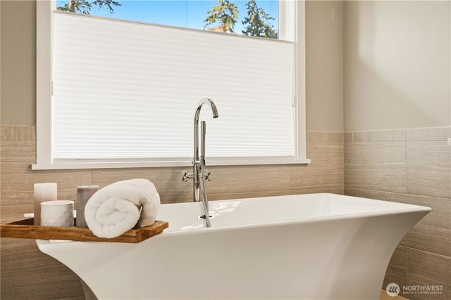 123 NW 185th Street, Shoreline, WA 98177