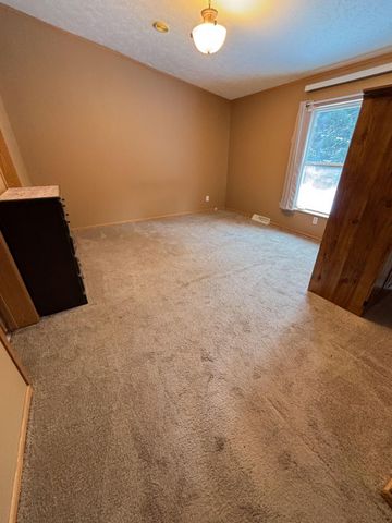 5040 Highway 47 NW, Dalbo, MN 55017