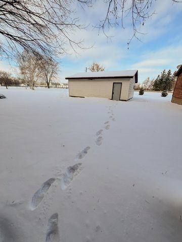 5040 Highway 47 NW, Dalbo, MN 55017