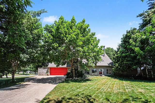 813 Tierra Street, Grand Rapids, MI 49508