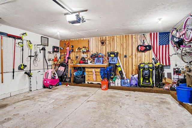 813 Tierra Street, Grand Rapids, MI 49508