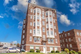 230 E 9th Street 502, Indianapolis, IN 46204