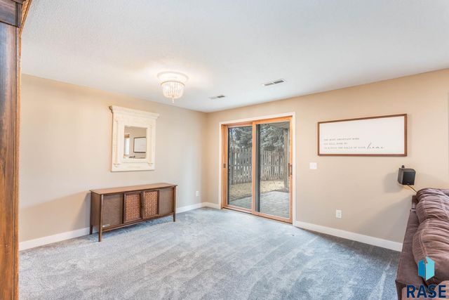 6520 W Westminster Dr Drive, Sioux Falls, SD 57106