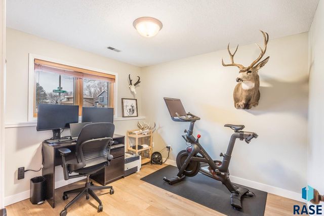 6520 W Westminster Dr Drive, Sioux Falls, SD 57106