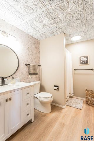 6520 W Westminster Dr Drive, Sioux Falls, SD 57106