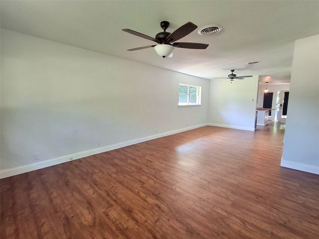 3717 W Spurgeon Street, Fort Worth, TX 76133