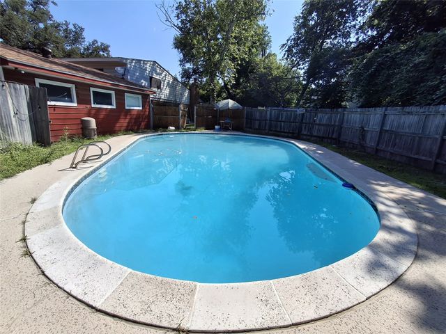 3717 W Spurgeon Street, Fort Worth, TX 76133