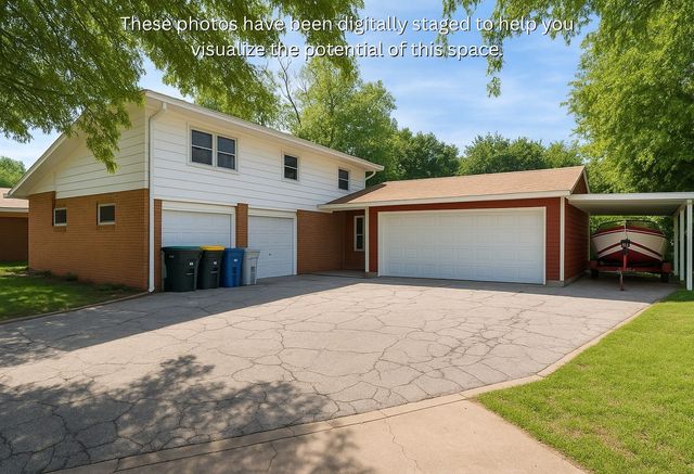 3717 W Spurgeon Street, Fort Worth, TX 76133