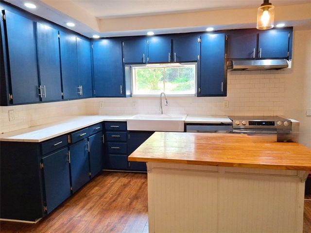 3717 W Spurgeon Street, Fort Worth, TX 76133