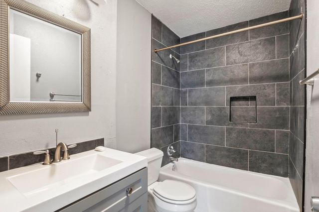 2405 Parker CIR B, Georgetown, TX 78628