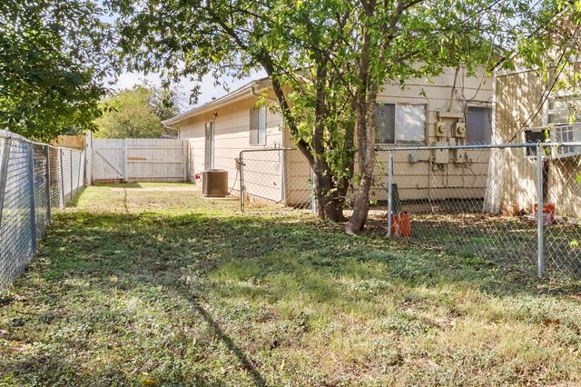 2405 Parker CIR B, Georgetown, TX 78628