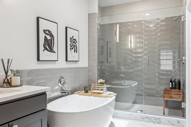 802 Glowing Dawn Drive, Houston, TX 77018