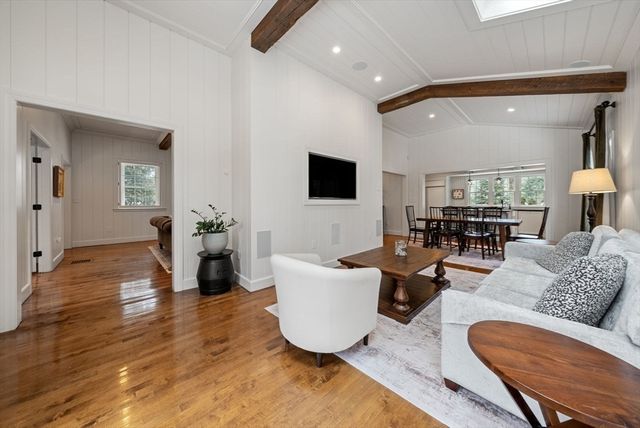 25 Longmeadow Road, Wellesley, MA 02482