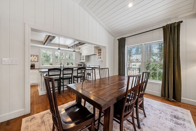 25 Longmeadow Road, Wellesley, MA 02482