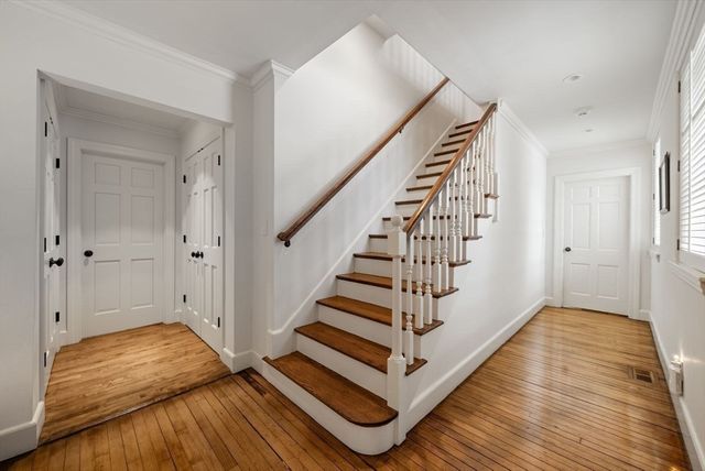 25 Longmeadow Road, Wellesley, MA 02482