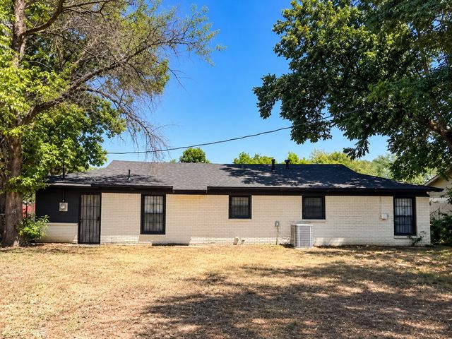 4200 Pate Drive, Fort Worth, TX 76119