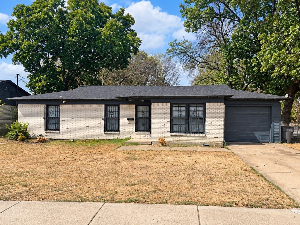 4200 Pate Drive, Fort Worth, TX 76119