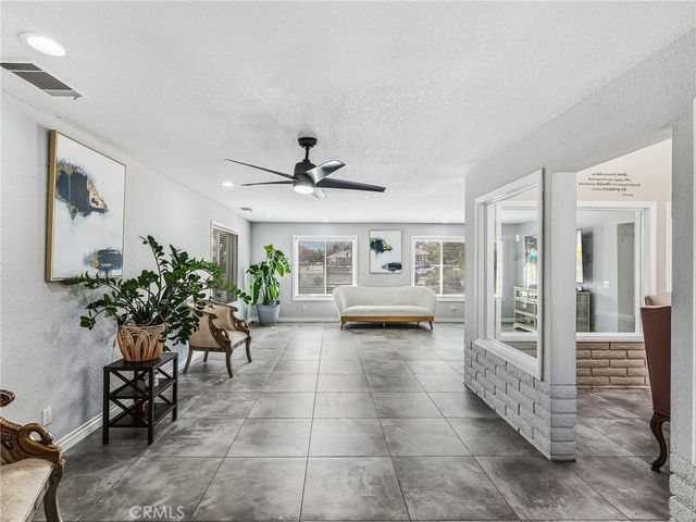 19786 Symeron Road, Apple Valley, CA 92307