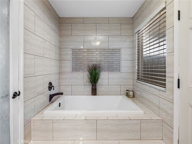 19786 Symeron Road, Apple Valley, CA 92307