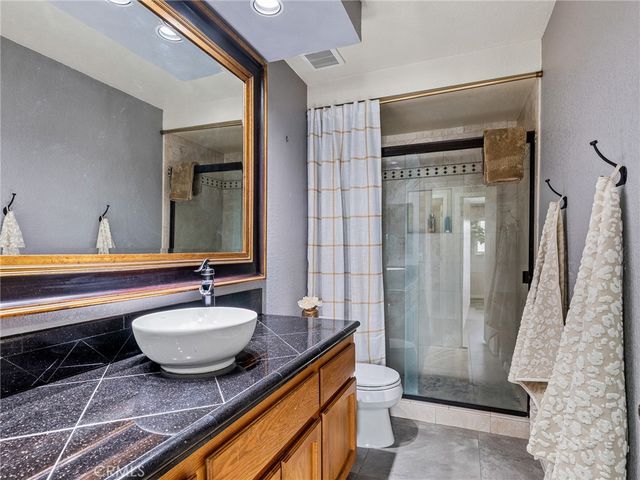 19786 Symeron Road, Apple Valley, CA 92307