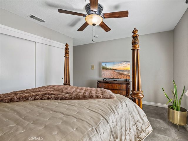 19786 Symeron Road, Apple Valley, CA 92307