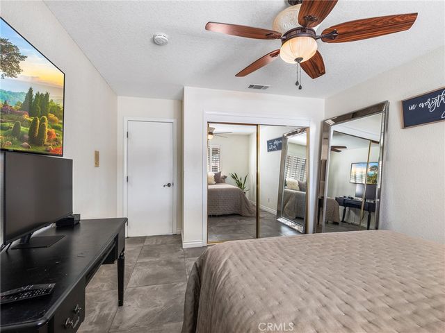 19786 Symeron Road, Apple Valley, CA 92307