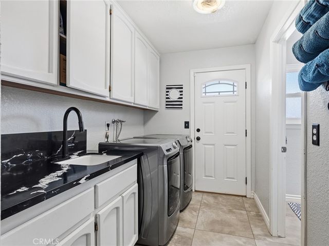 19786 Symeron Road, Apple Valley, CA 92307