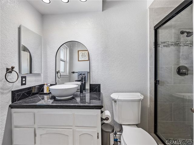 19786 Symeron Road, Apple Valley, CA 92307